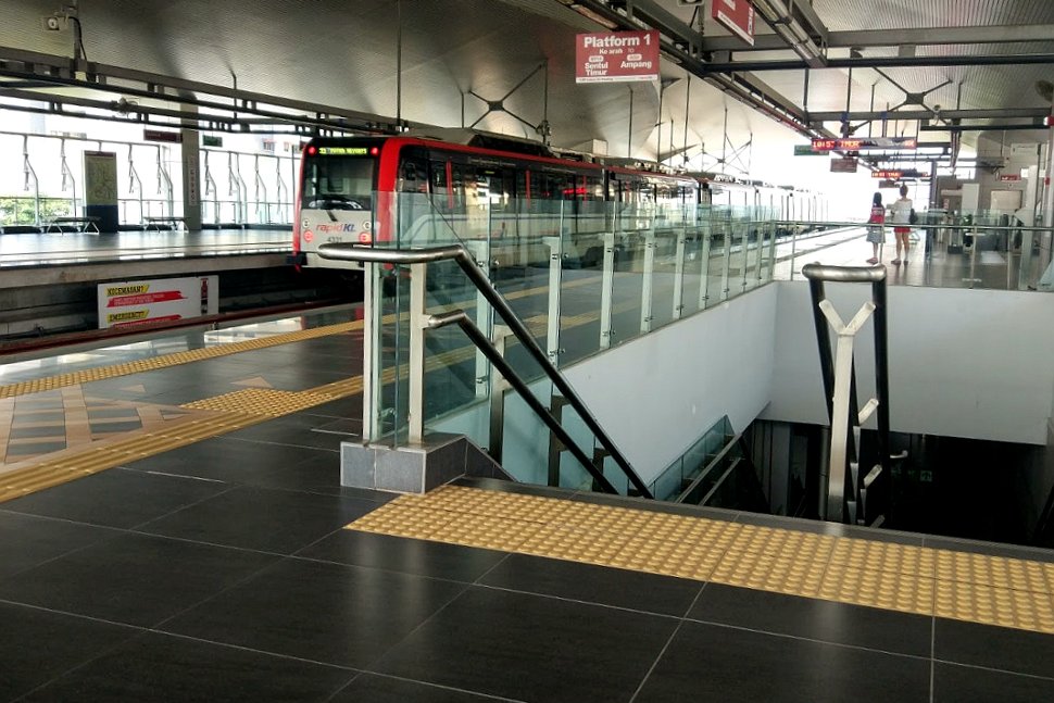 Access to the boarding level at Muhibbah LRT station
