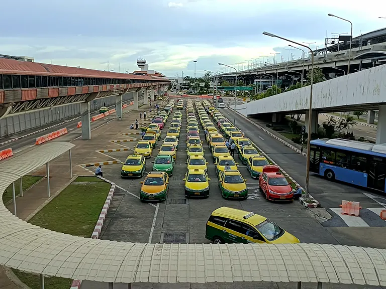Taxis queuing at the ariport
